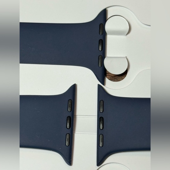 EUC Apple Watch OEM Sport Silicone Watch Band Midnight Blue 42MM - Picture 10 of 14